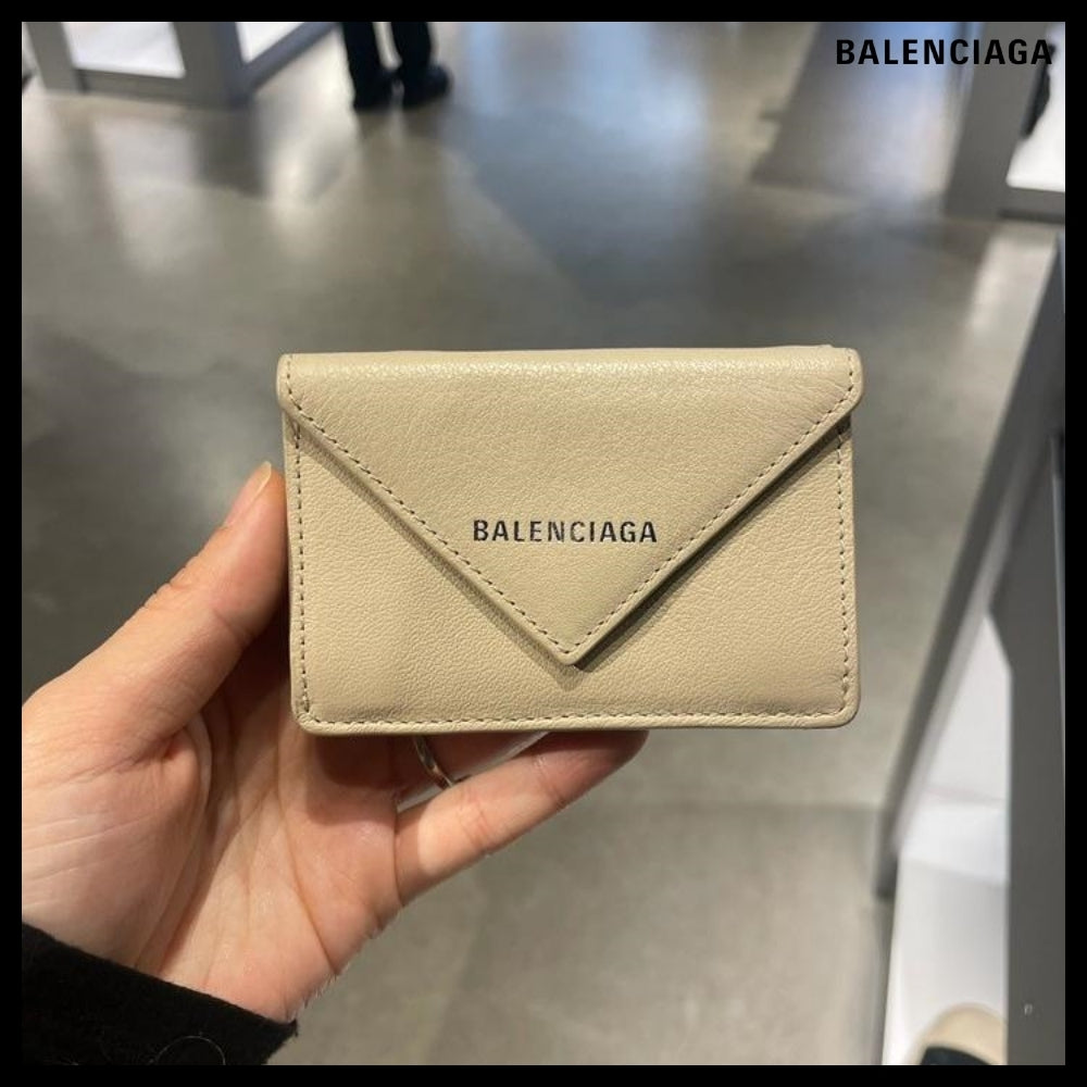 【BALENCIAGA】Smooth Calf Mini Wallet Light Beige
