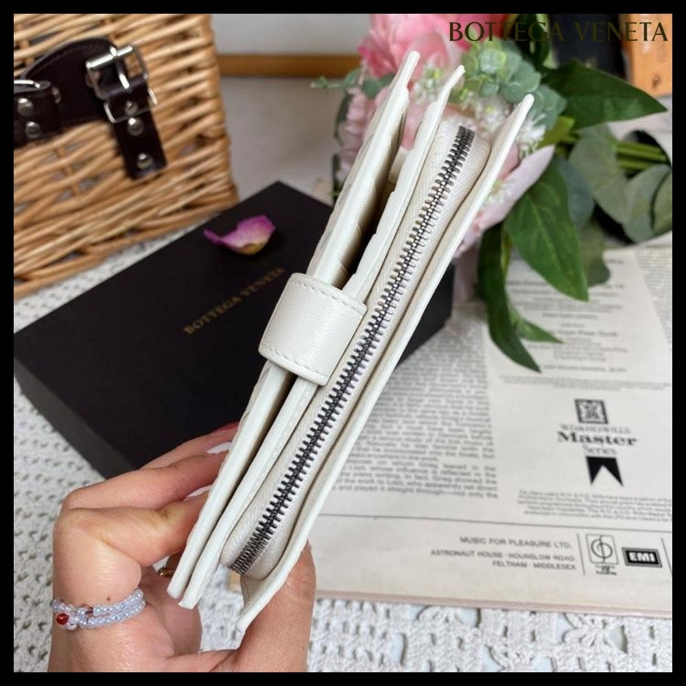 【BOTTEGAVENETA】Intrecciato Zip Coin Medium Wallet