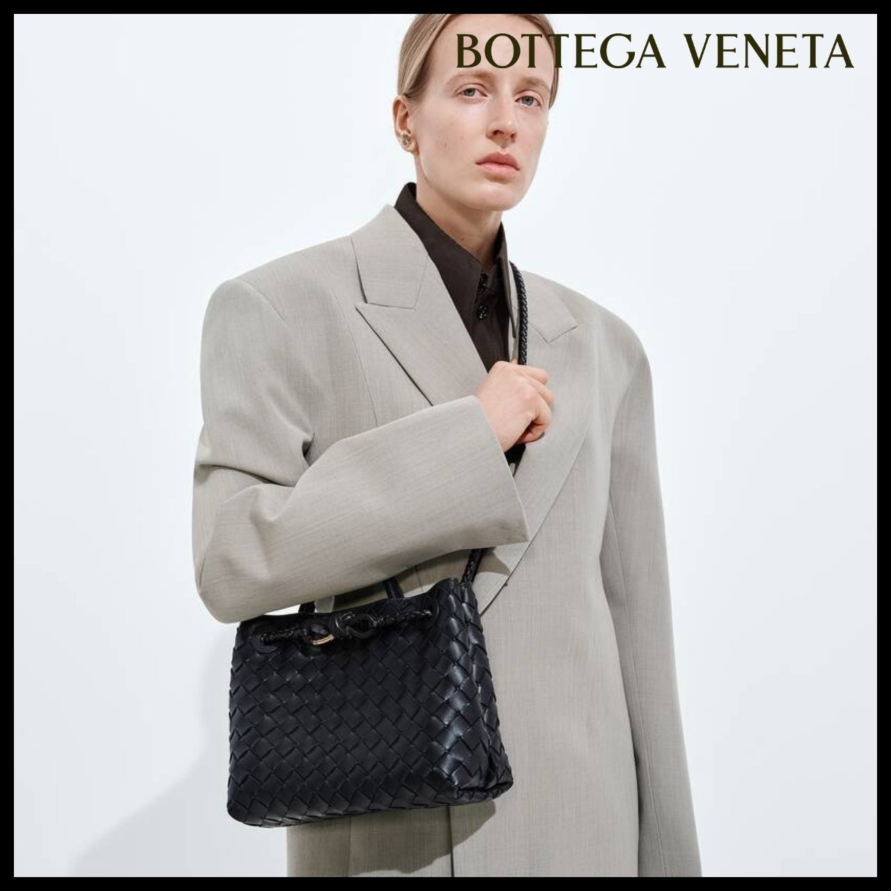 【韓国百貨店 BOTTEGA VENETA】Small Andiamo Shoulder Bag