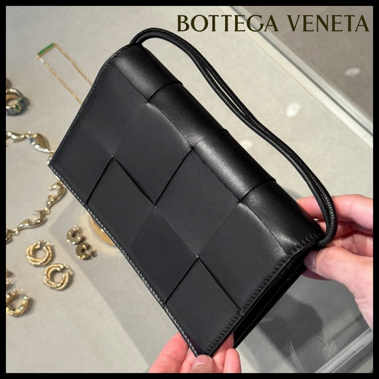【Bottega Veneta】 Strap Wallet Black