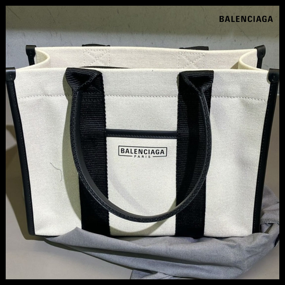 ★BALENCIAGAアウトレット セール ★Logo Unisex Organic Cotton