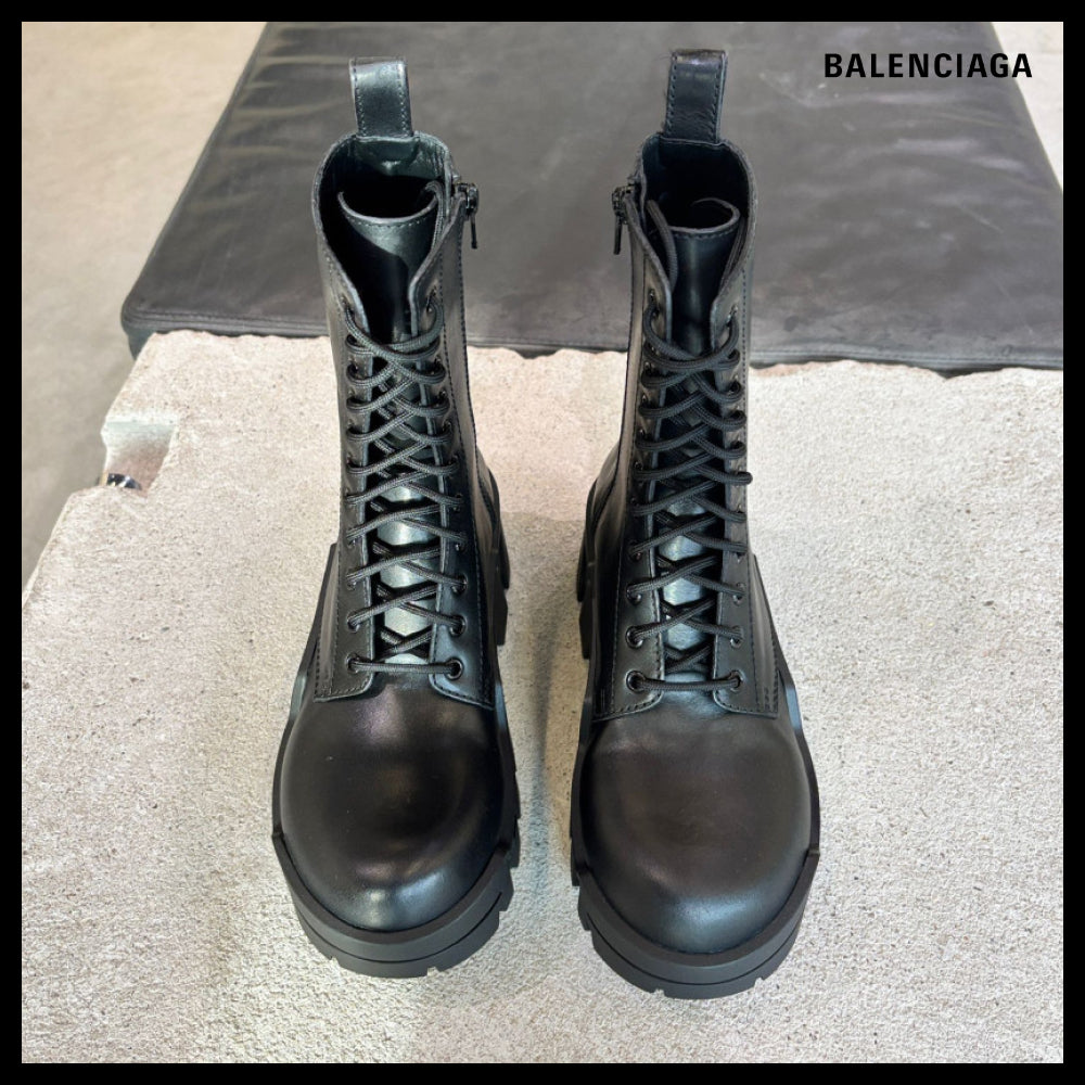 【BALENCIAGA】Bulldozer Lace-Up Boot Black