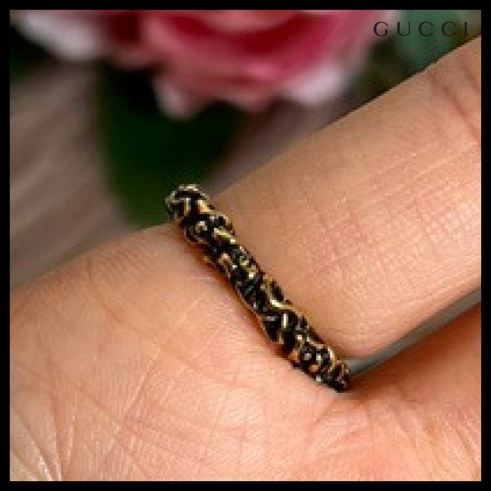 【GUCCI】Lion Head Heart Pendant Ring Gold