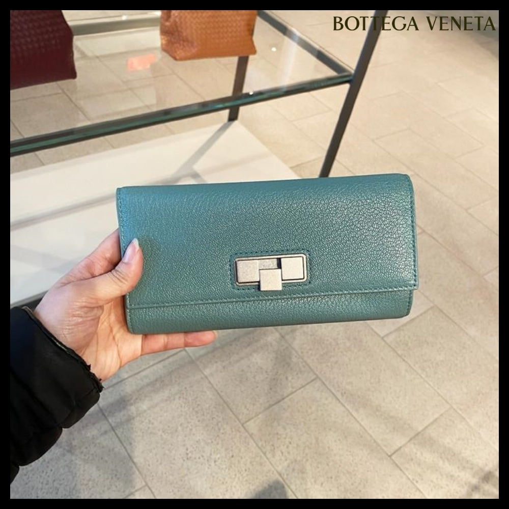 【BOTTEGA VENETA】Block Lock Continental Flap Wallet