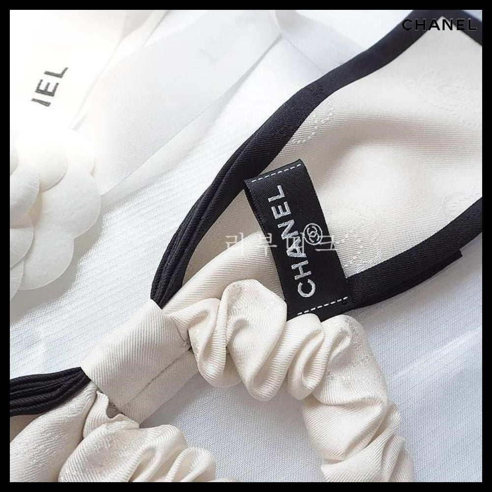 【CHANEL】Camellia Lettering Logo Twilly Scrunchie Hairband