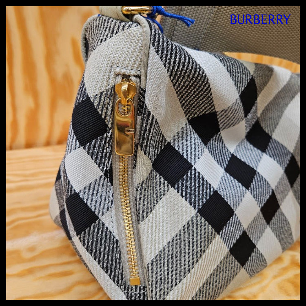 【Burberry】Women's MD Shield Messenger Shoulder Bag