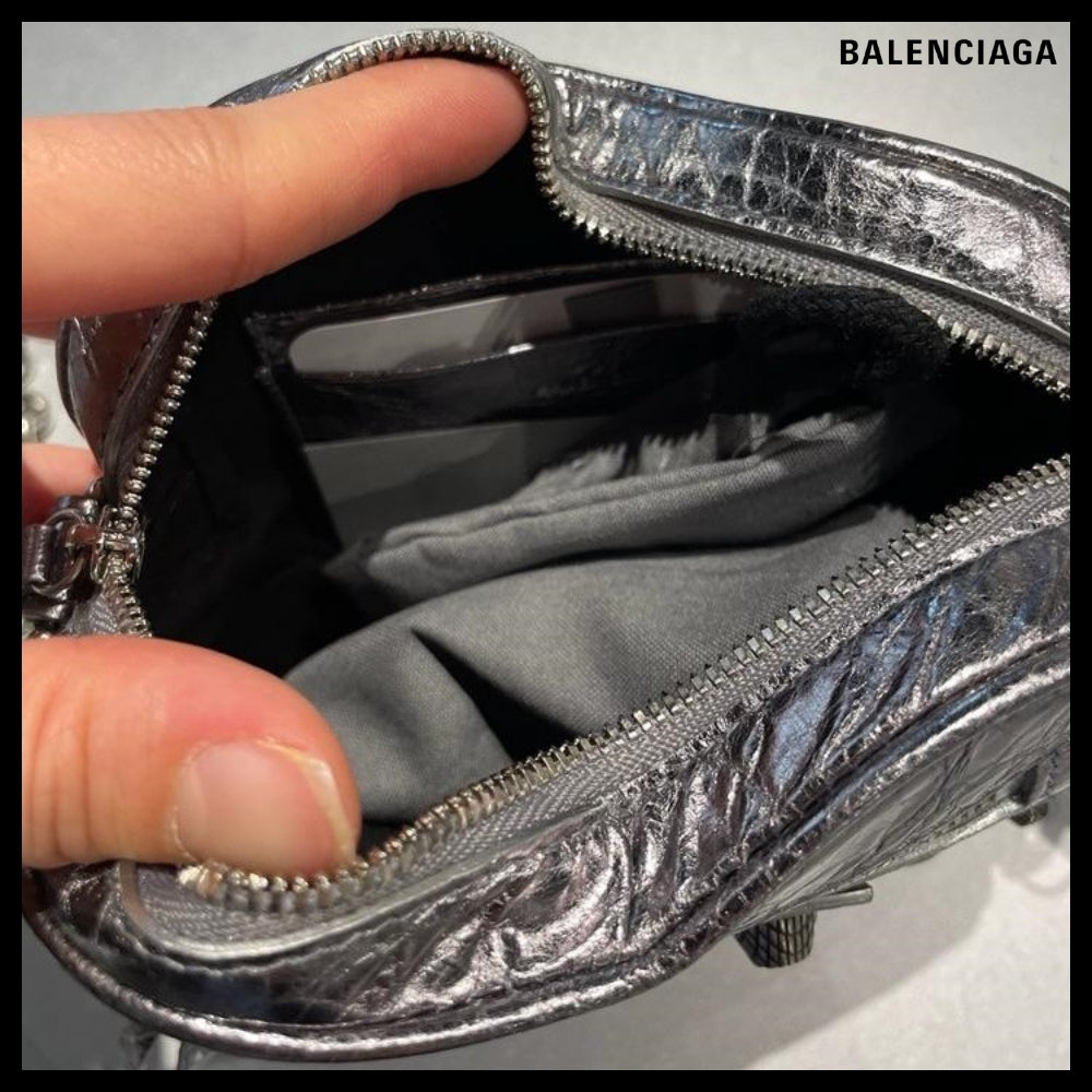 【BALENCIAGA】Metallic Lambskin Mini Heart Shoulder Bag