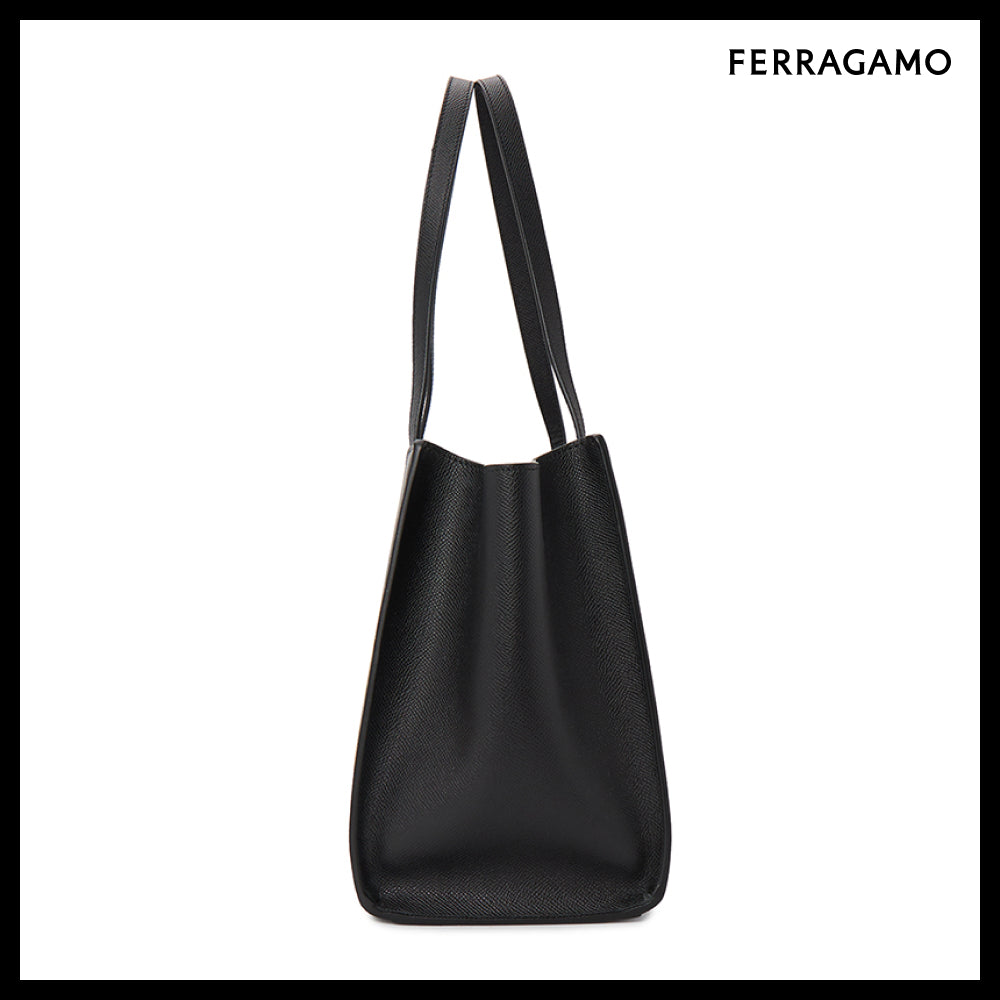 【Ferragamo】Rounded Gancini Shoulder Bag