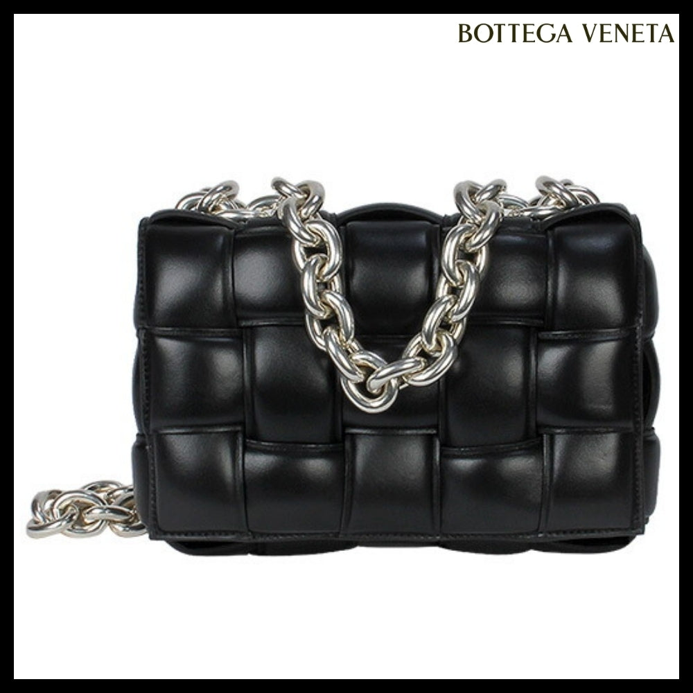 【BOTTEGA VENETA】Chain Padded Cassette Bag