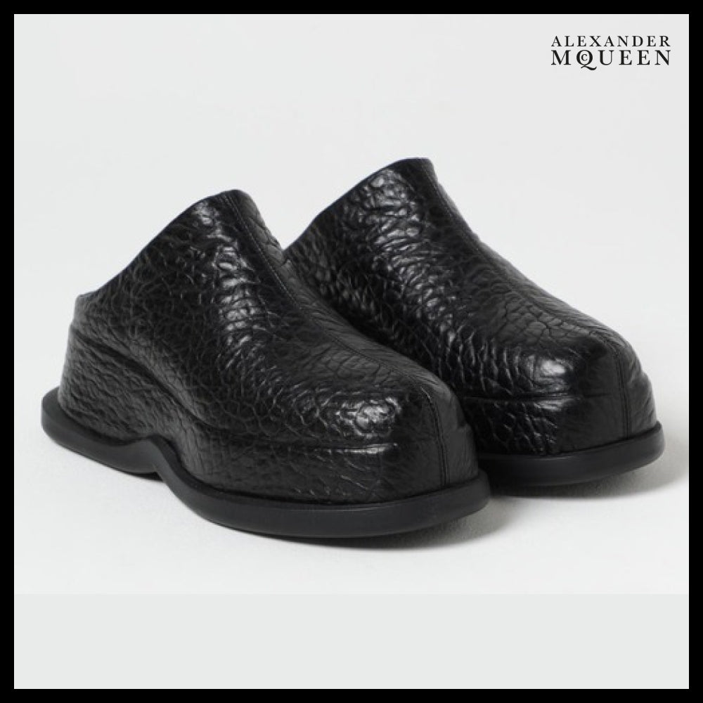 【Alexander Mcqueen】Wave Mule Skull-Embossed Shoes