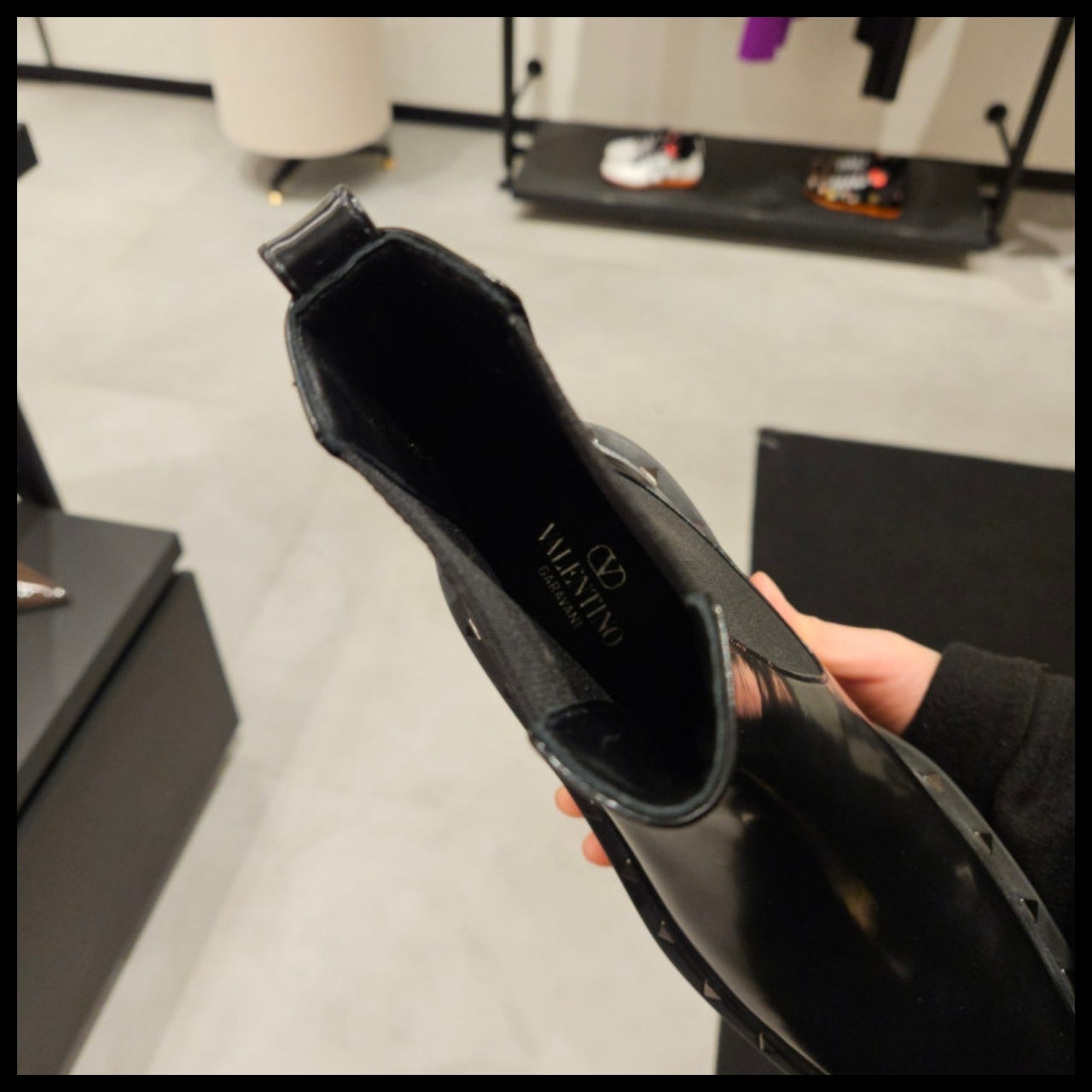 【Valentino】Women’s Rockstud leather Chelsea boots black
