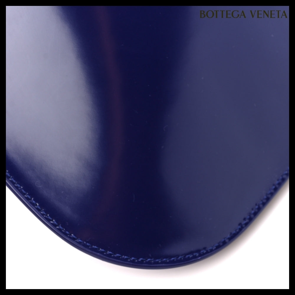 【BOTTEGA VENETA】Patent S Metal Loops Shoulder Bag Unicorn