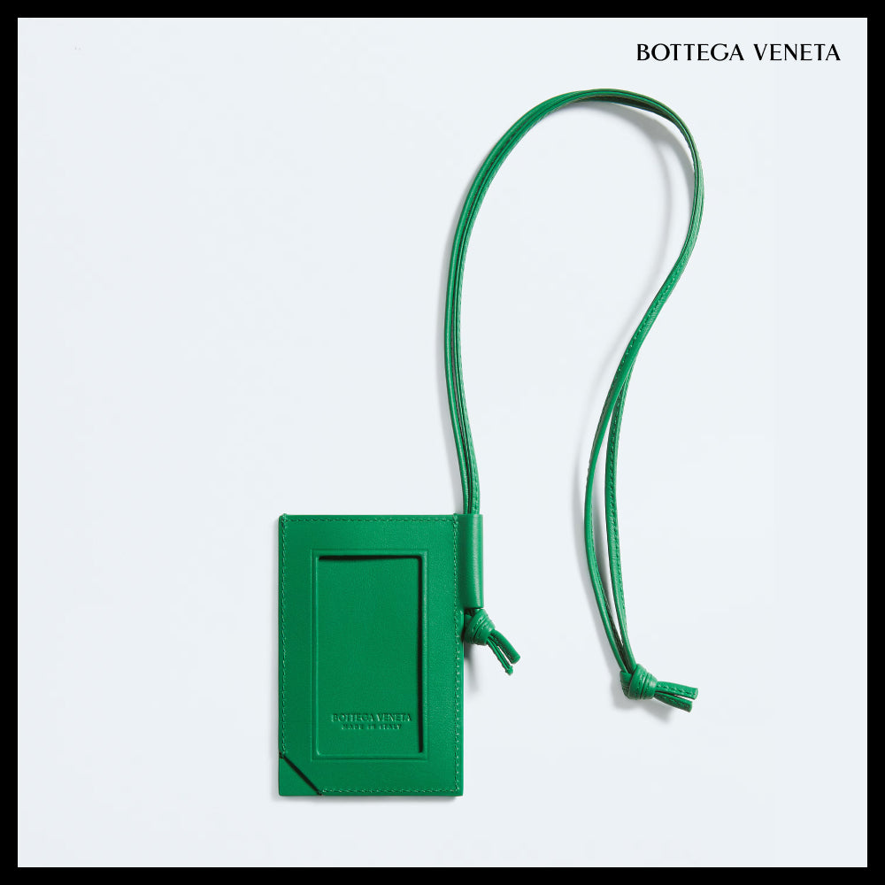【BOTTEGA VENETA】Intrecciato Stamp Badge Holder 4 Colors