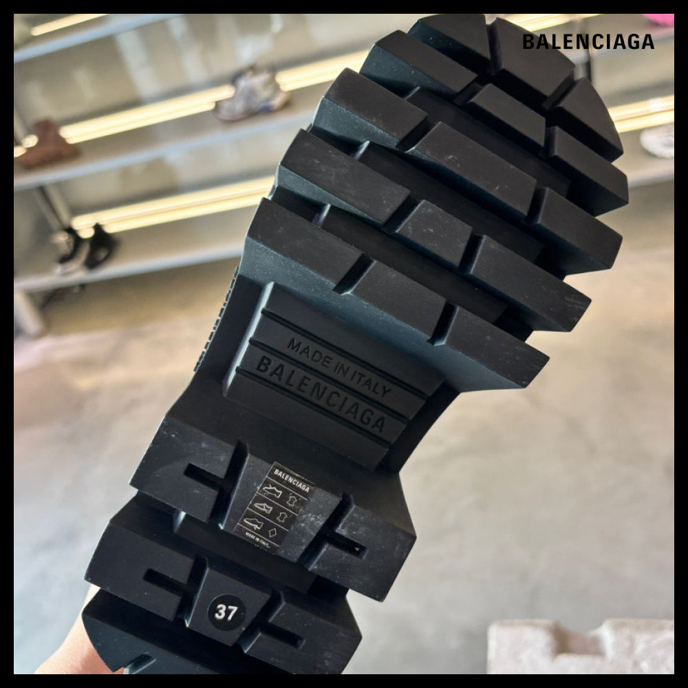 【BALENCIAGA】Bulldozer Lace-Up Boot Black