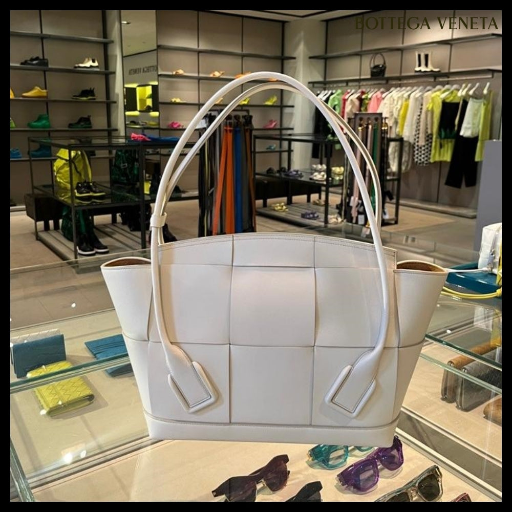 【BOTTEGA VENETA】INTRECCIO カーフスキン アルコ ショルダー