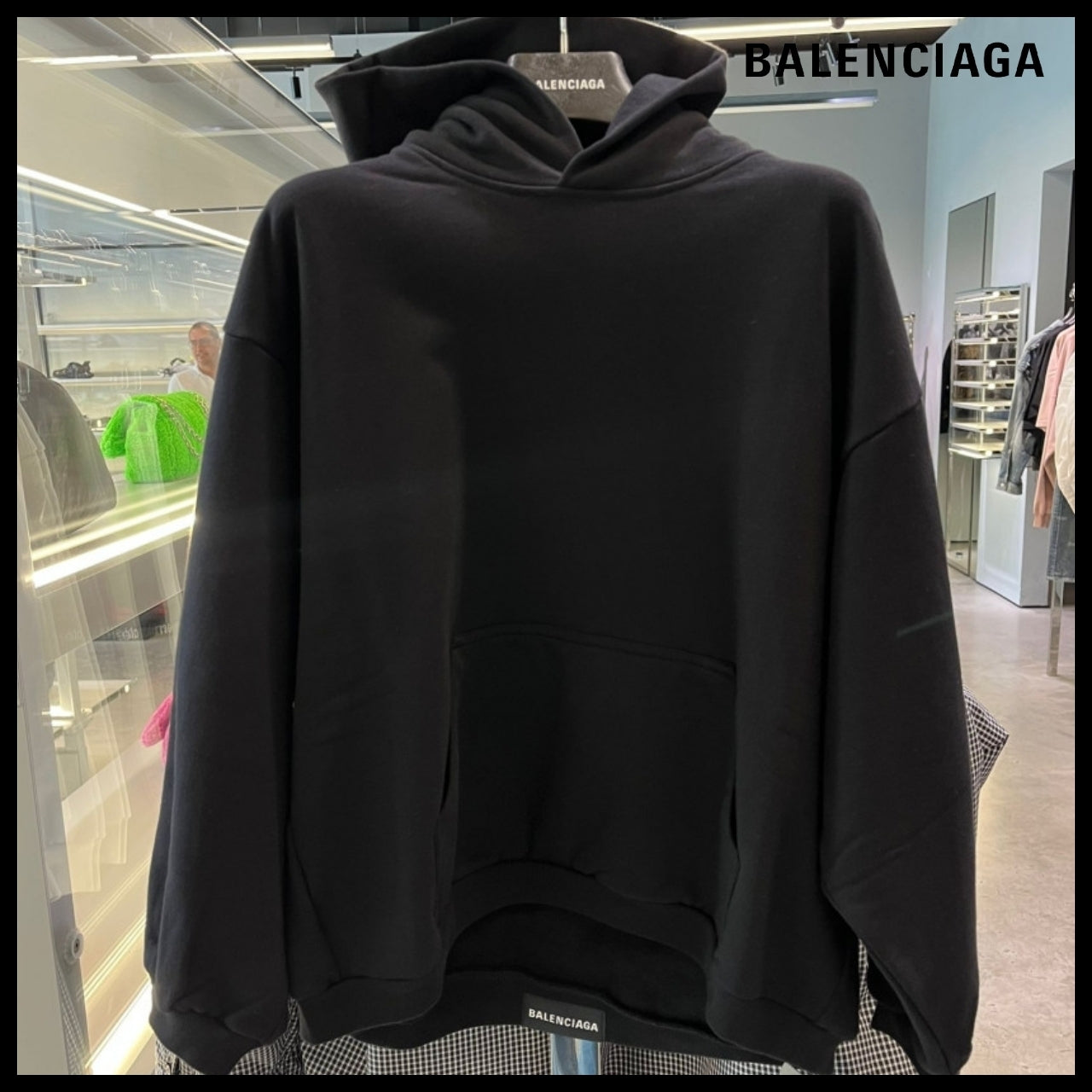 【BALENCIAGA】Tab Hoodie Small Fit Black