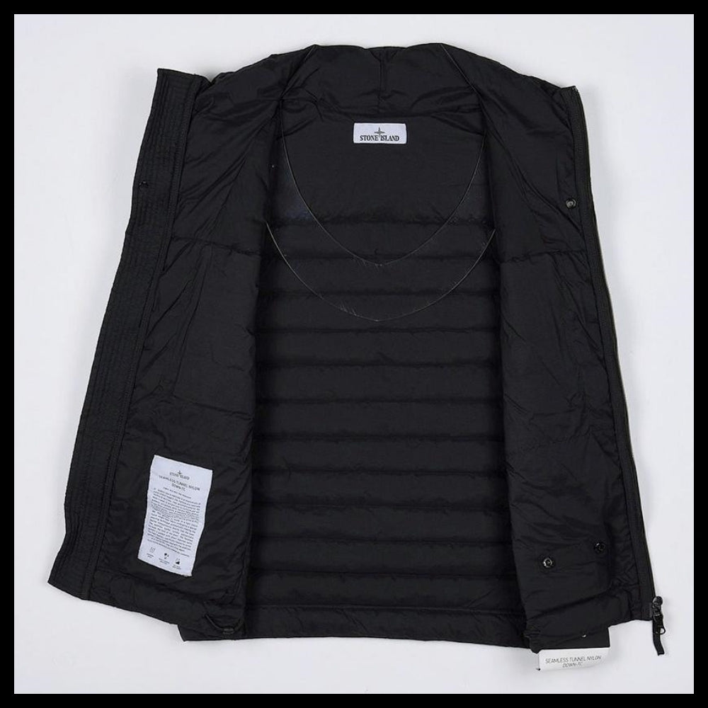 【STONE ISLAND】FW25 Men Seamless Tunnel Down Vest