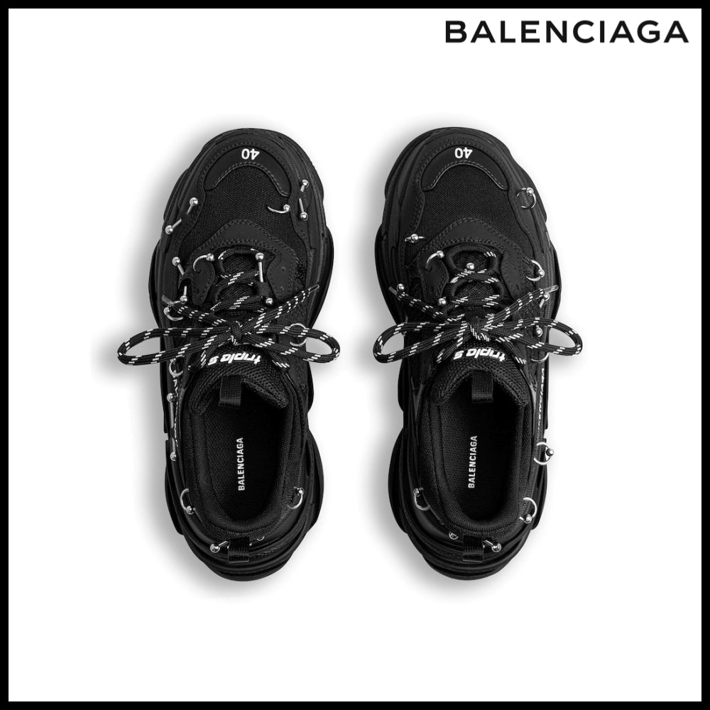 【BALENCIAGA】Triple S Sneaker Piercings Black Mesh