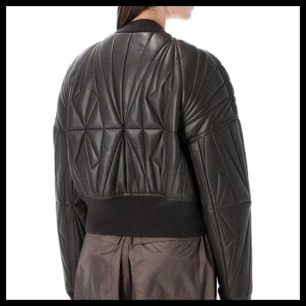 【MONCLER】Logo Patch Puffer Jacket 828