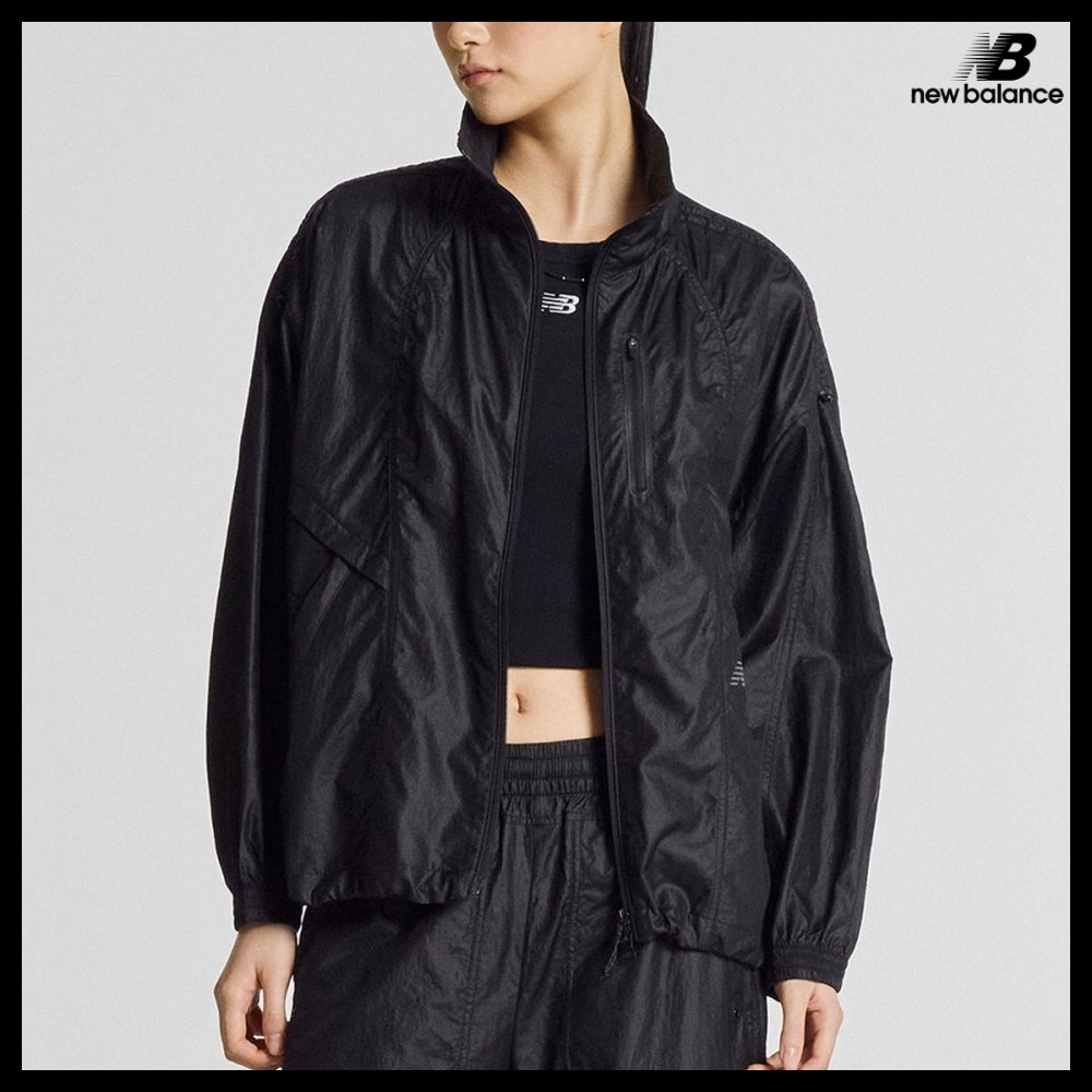 【New Balance】Women 204 Lightweight Woven Jacket