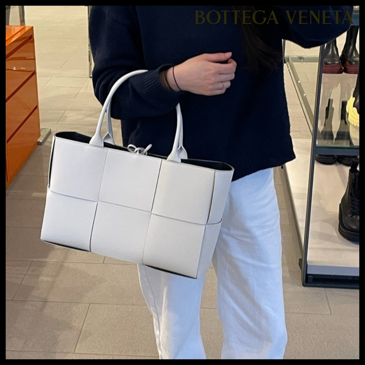 【アウトレット 正規品】Bottega Veneta - Arco Medium Handbag