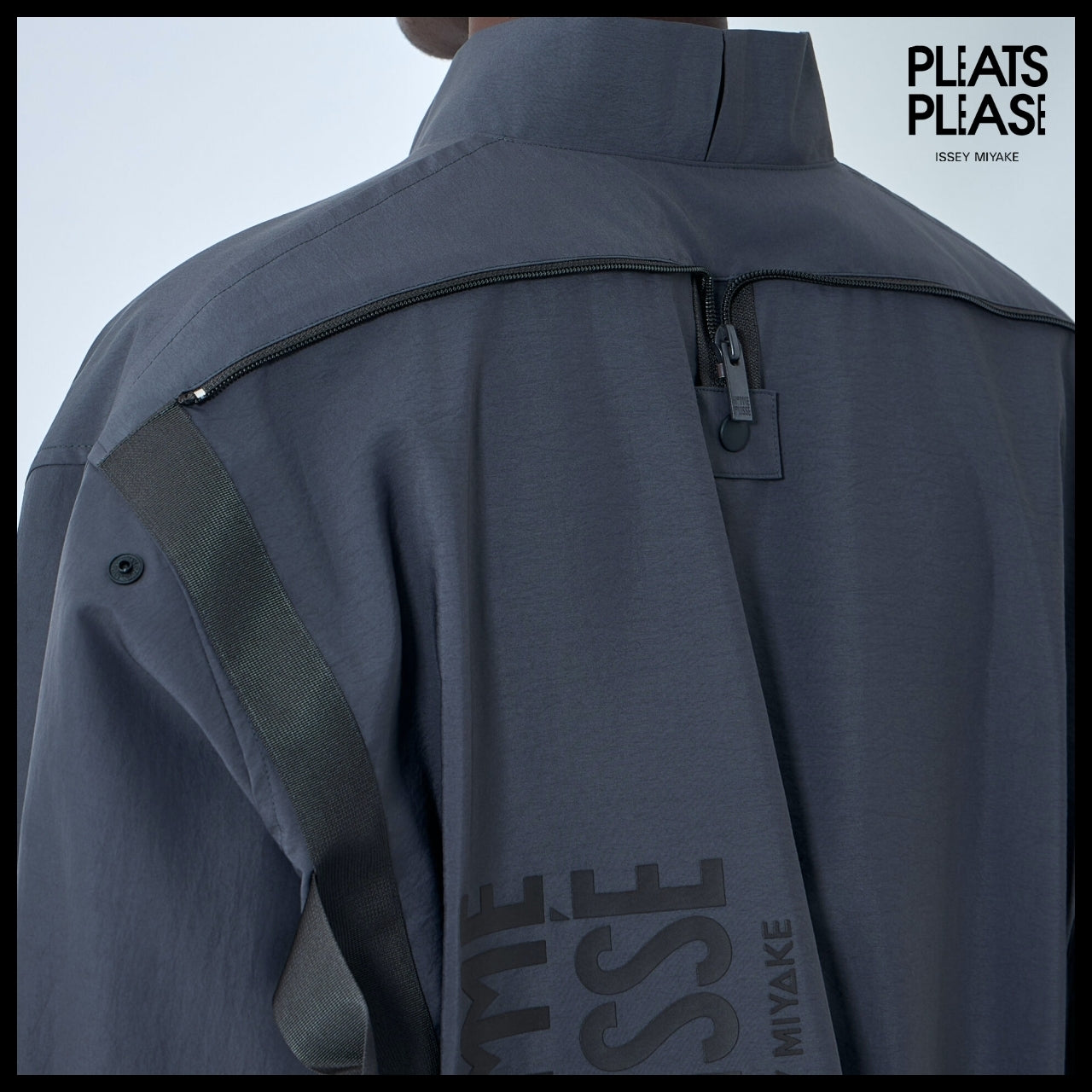 【ISSEY MIYAKE】Structured Oversized Jacket