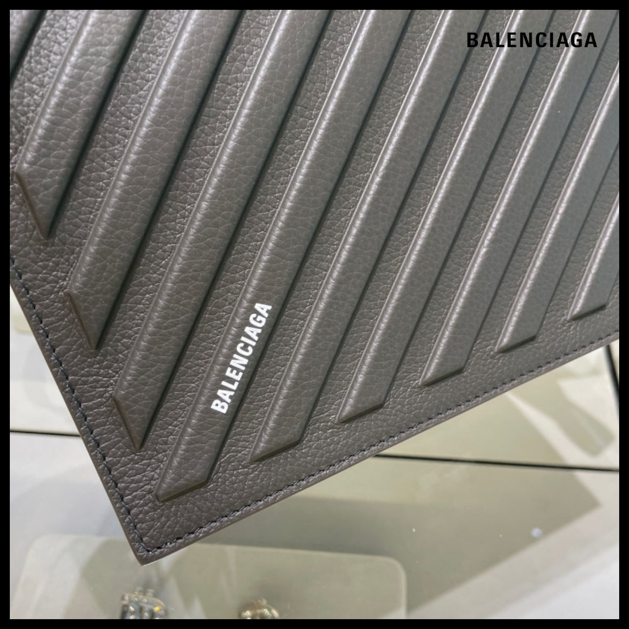 【BALENCIAGA】Car Flap Bag with Strap Khaki