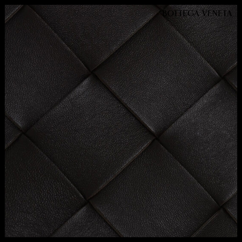 【BOTTEGA VENETA】Brown Clutch Bag