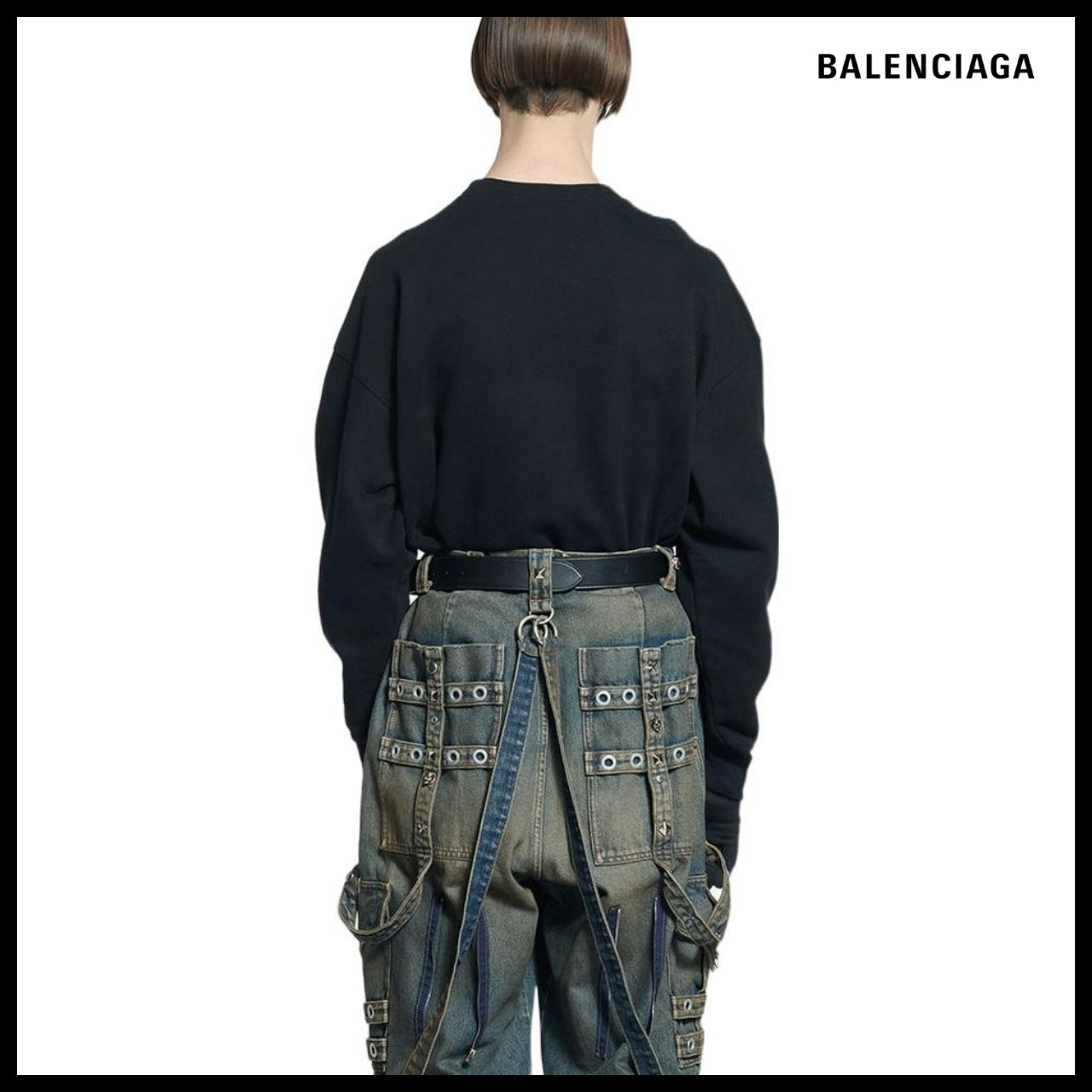 【BALENCIAGA】Cities Paris Crewneck Sweatshirt Black White