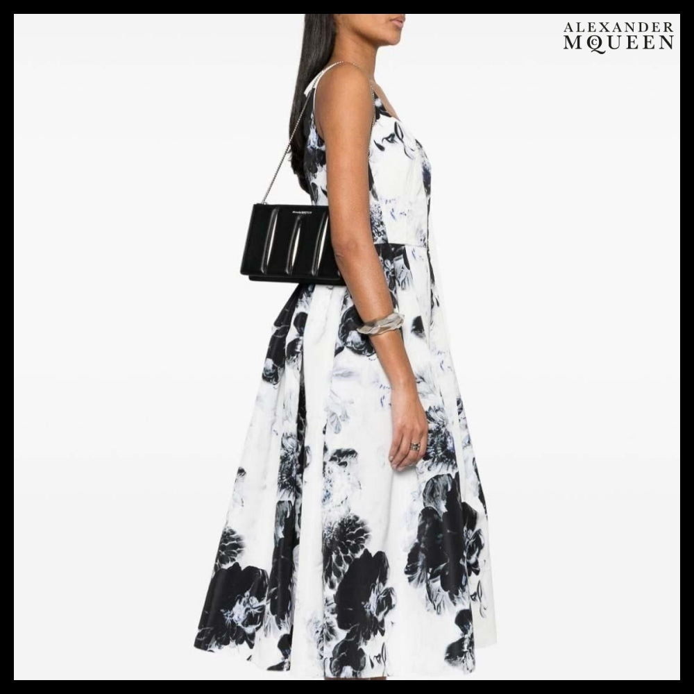 【Alexander Mcqueen】The Slash Zipped Card Holder Pouch Bag
