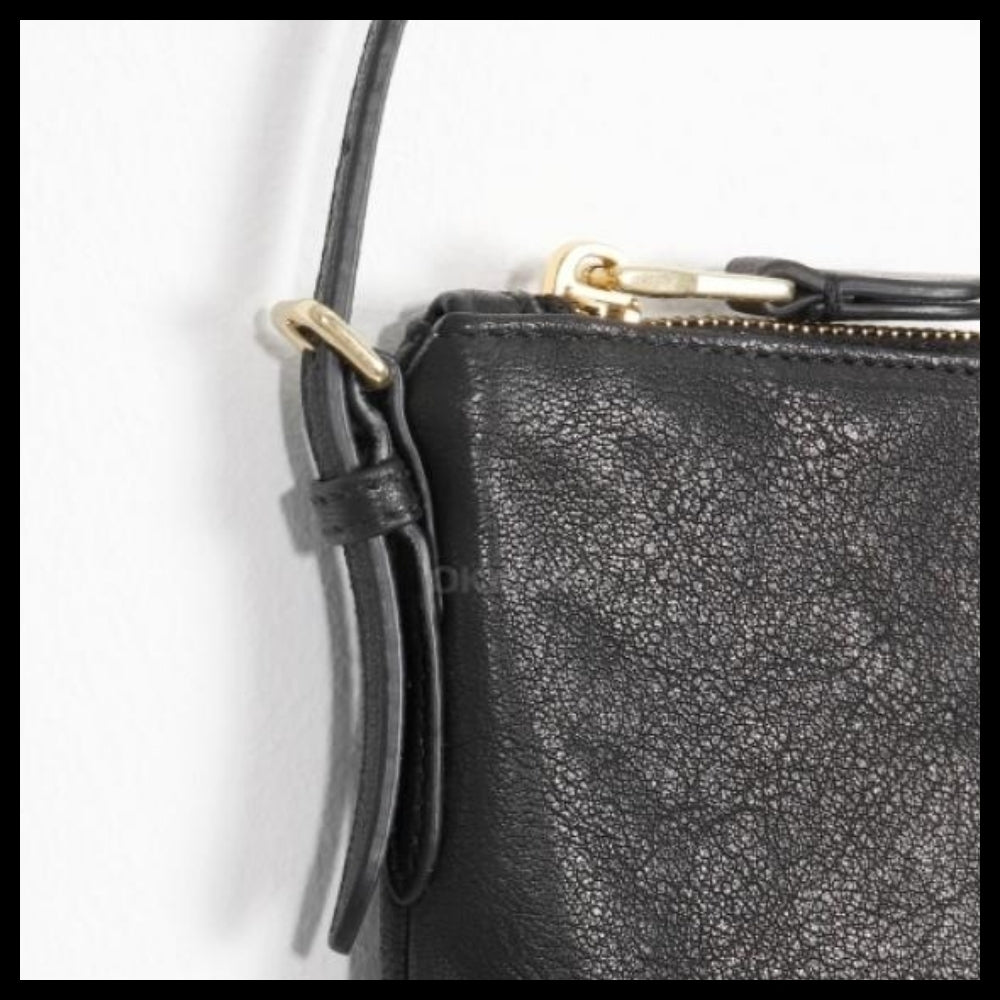 【MIU MIU】Embossed Lettering Logo Nappa Leather Mini Pouch