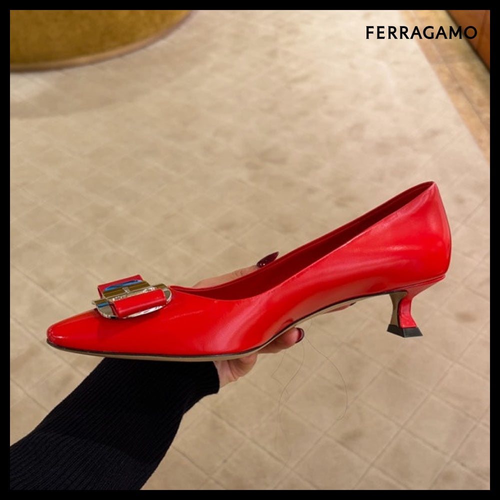【FERRAGAMO】ZELMA 40 NEW VARA BOW METAL LOGO PUMPS RED