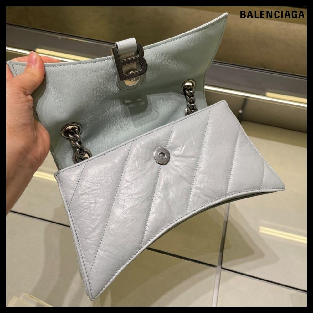 【BALENCIAGA】B Logo Quilted Calf Crush Small Chain Shoulder