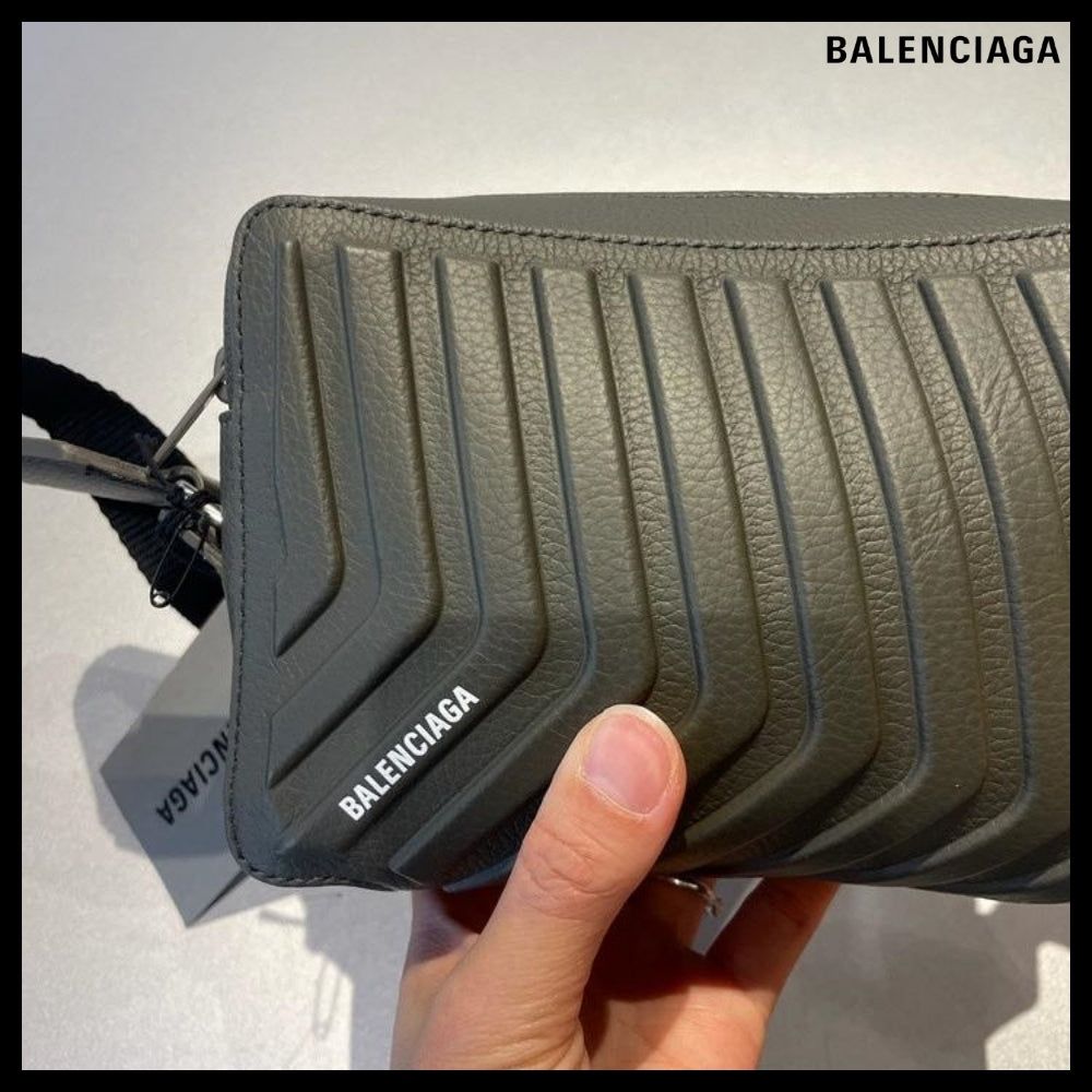 【BALENCIAGA】Ca Grain Calf Camera Bag Khaki
