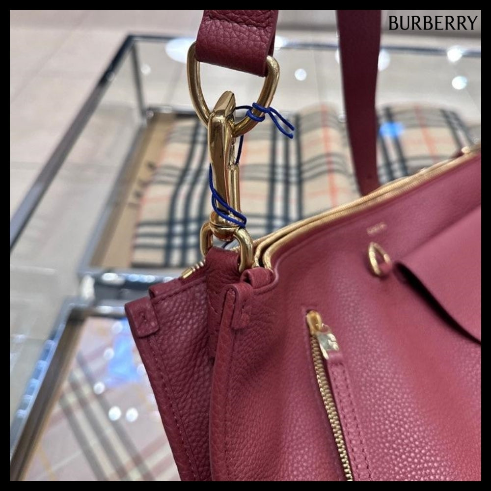 【Burberry】Shield Twin Leather Medium Messenger Bag Rust