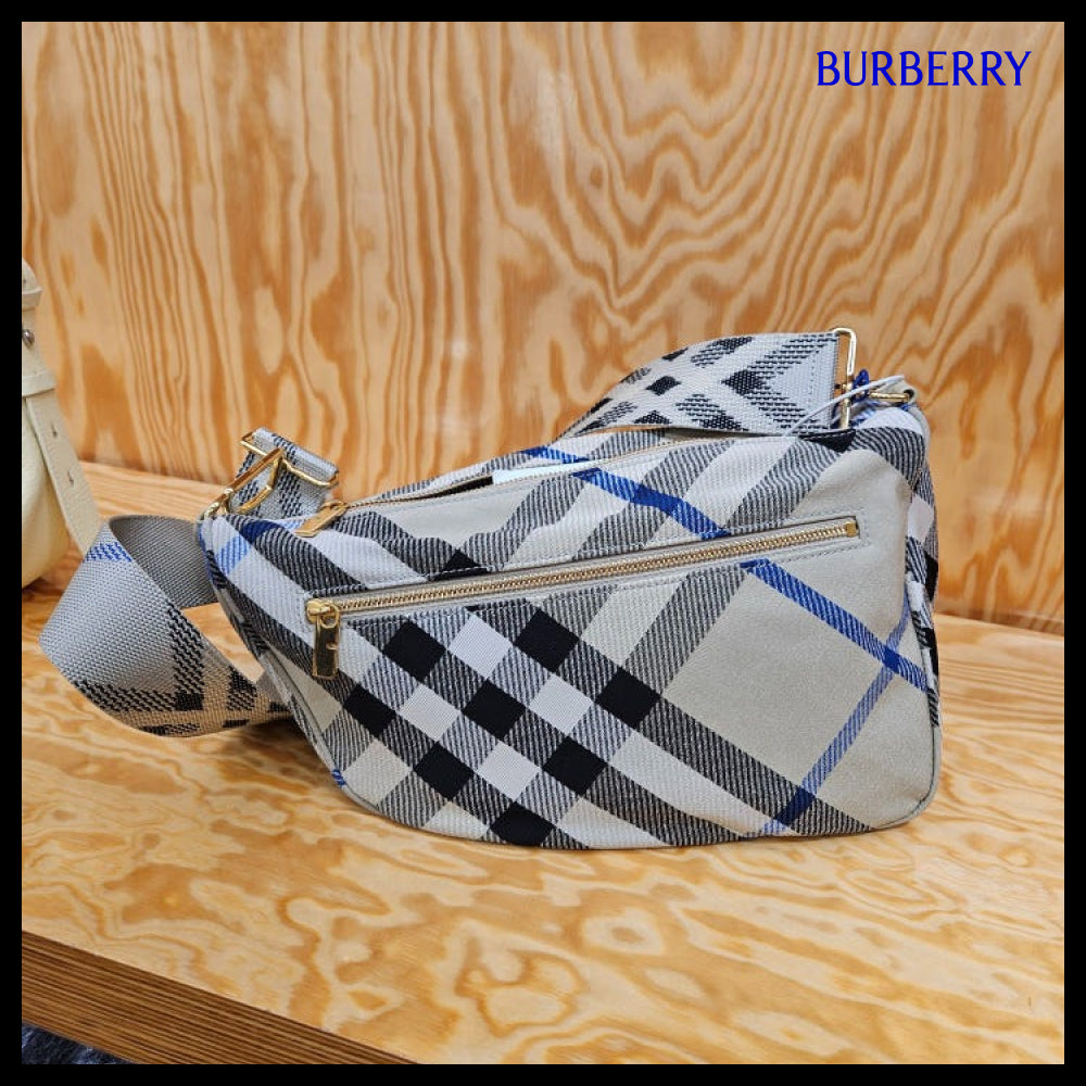 【Burberry】Women's MD Shield Messenger Shoulder Bag
