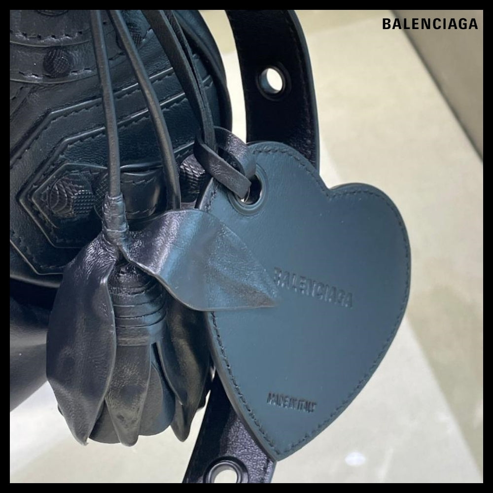【正規品】BALENCIAGA Lambskin Le Cagole Rose Detail XS Hobo