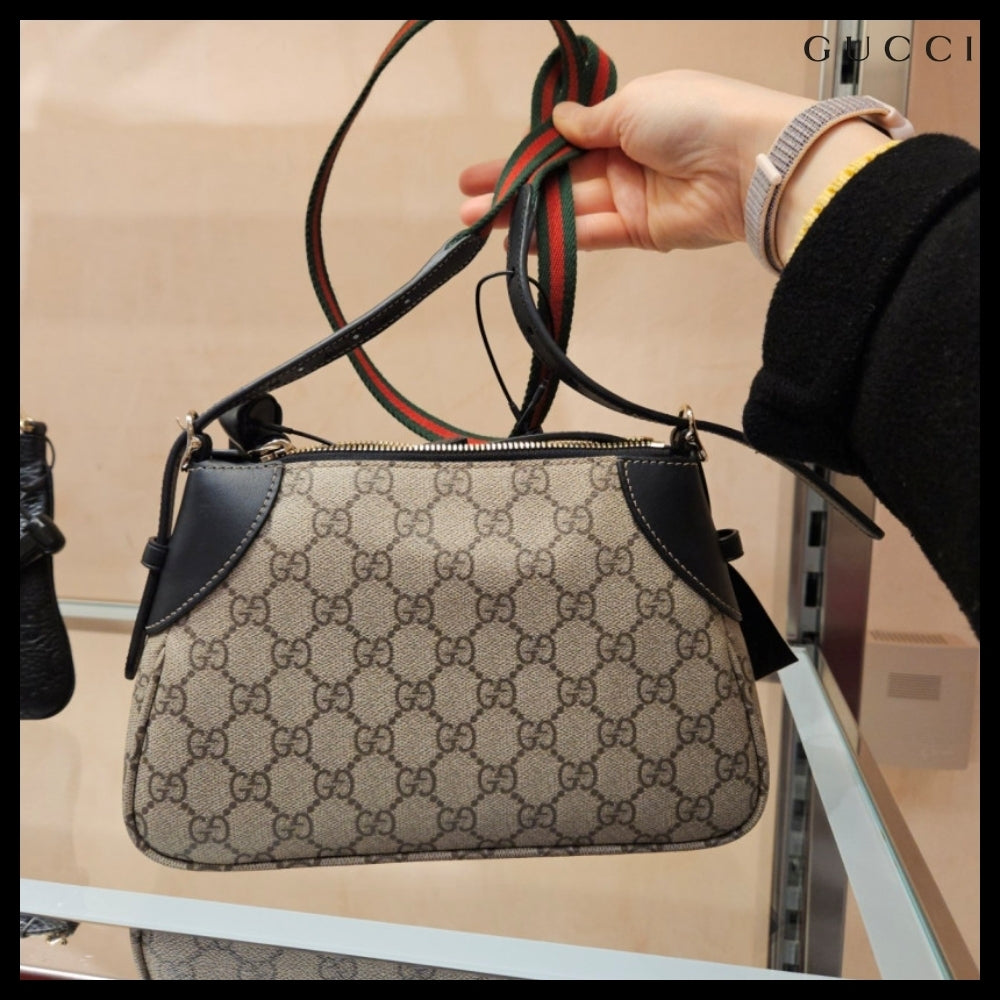 【GUCCI】GG emblem icon canvas small two-way bag