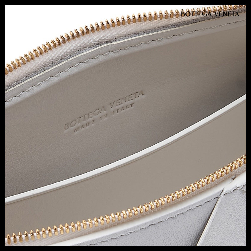 【Bottega Veneta】Women's Intrecciato Baguette Shoulder