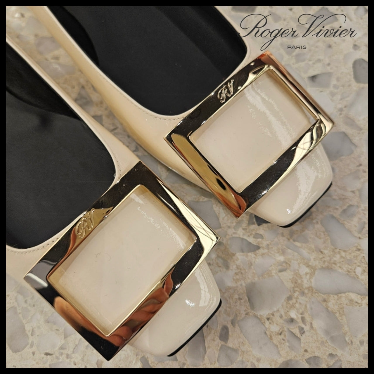【Roger Vivier】Trumpet Flat Shoes
