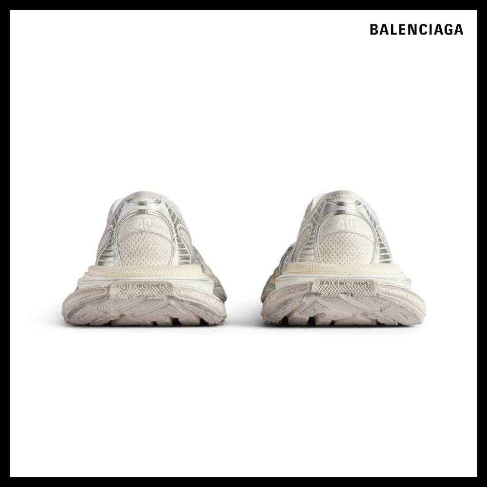 【BALENCIAGA】3XL Slip On Sneakers Eggshell