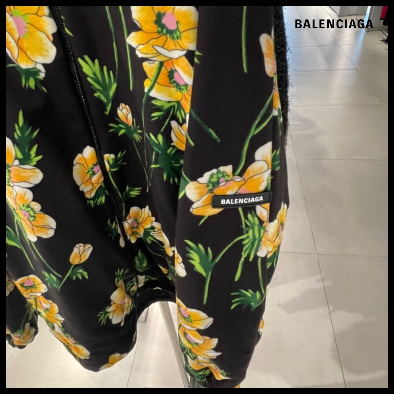 【BALENCIAGA】Zip-Up Jacket Black Yellow