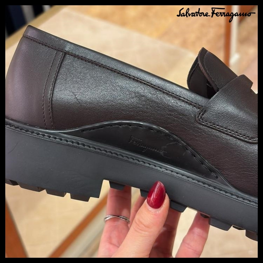 【FERRAGAMO】GROUND LEATHER PENNY LOAFERS DARK BROWN