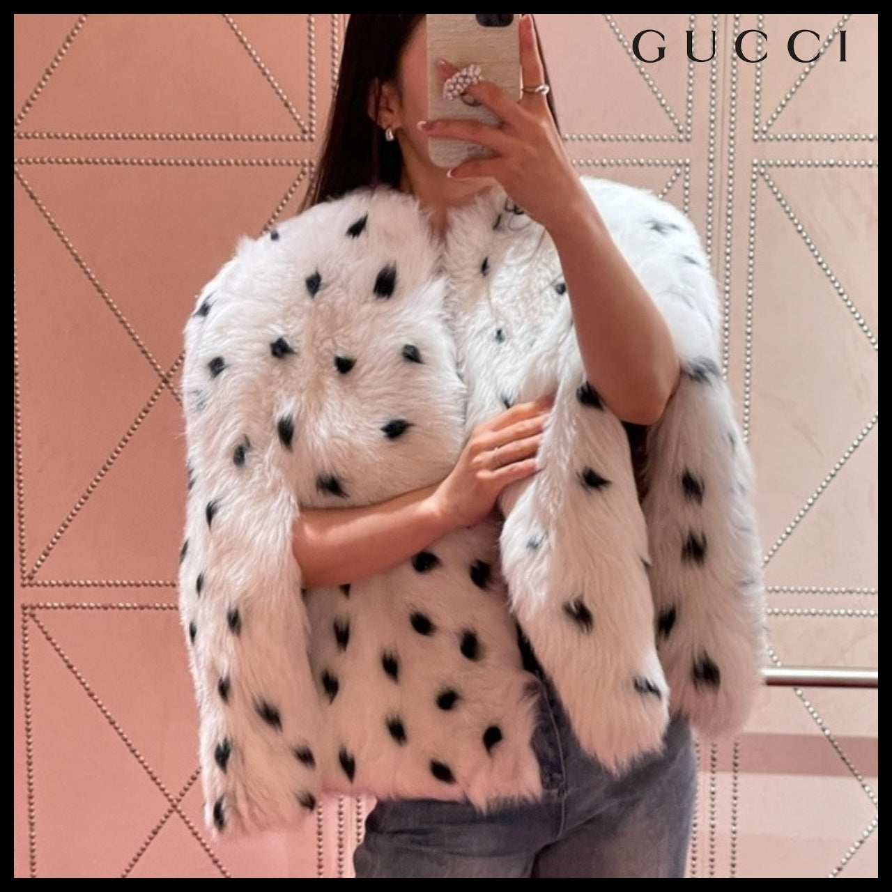 【GUCCI】Dot Lamb Shearling Fur Cape Jacket Cream Black