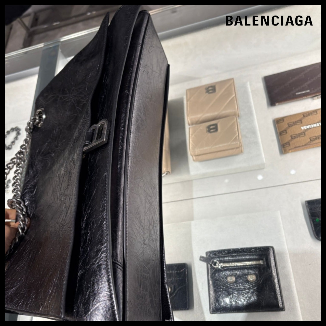 【【BALENCIAGA】B Logo Crush Metallic Calf Leather Large