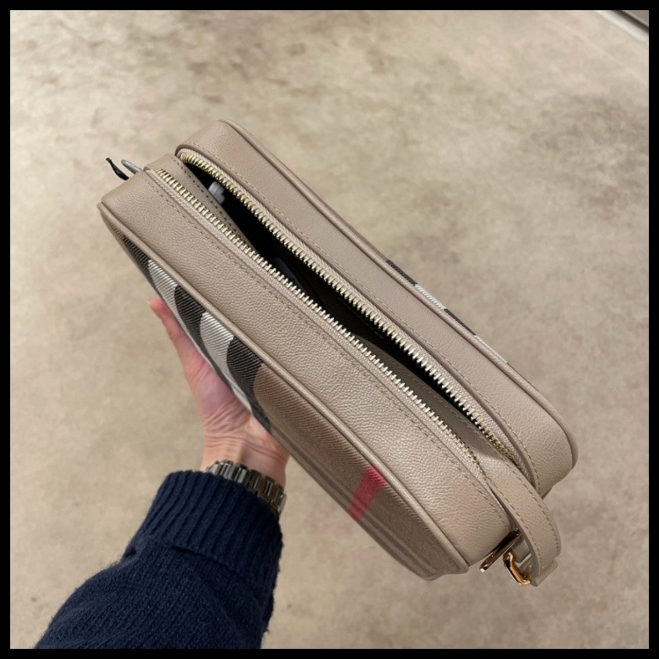 【BURBERRY】House Check Camera Bag Brown