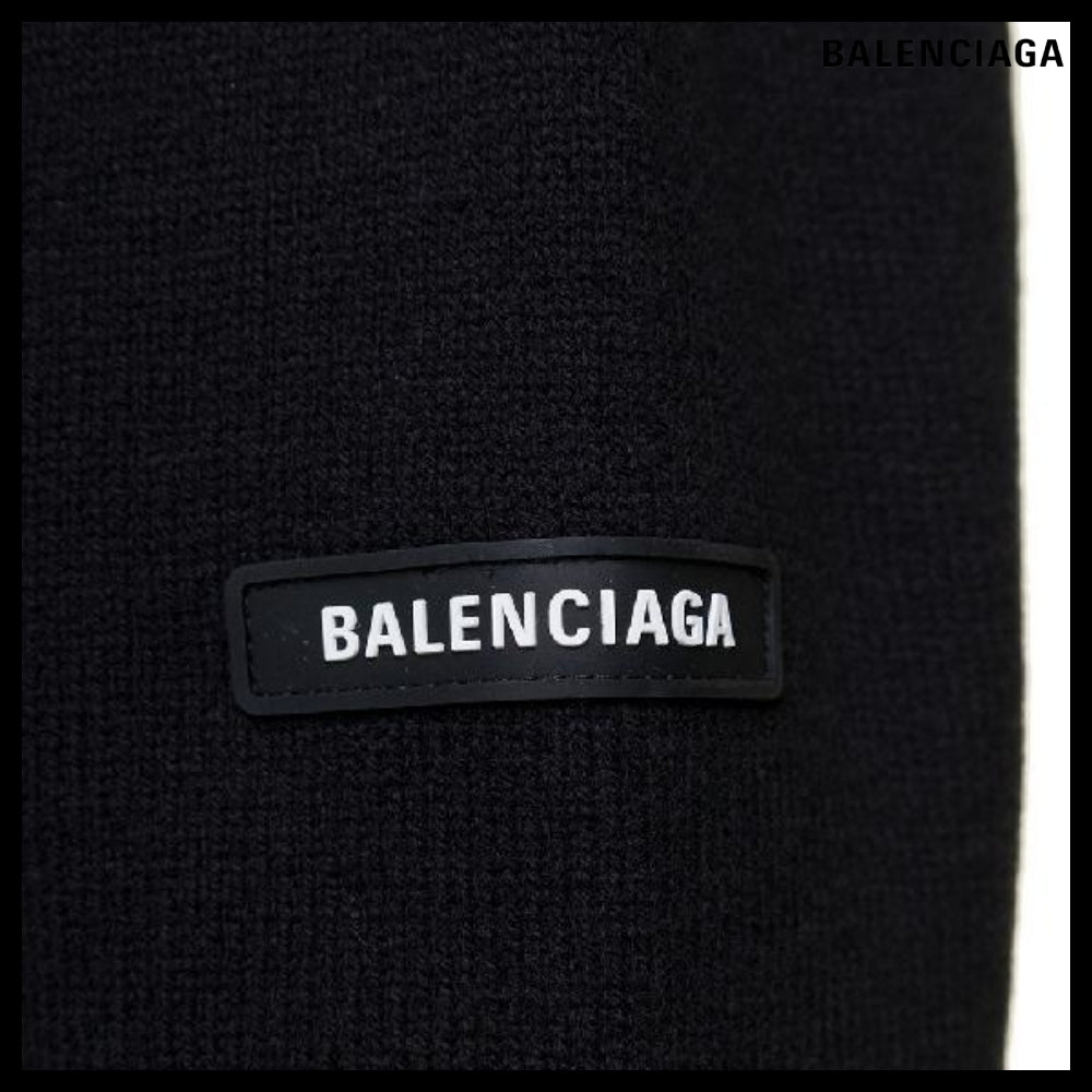 ★BALENCIAGAアウトレット セール ★Rubber Logo Cropped Knit