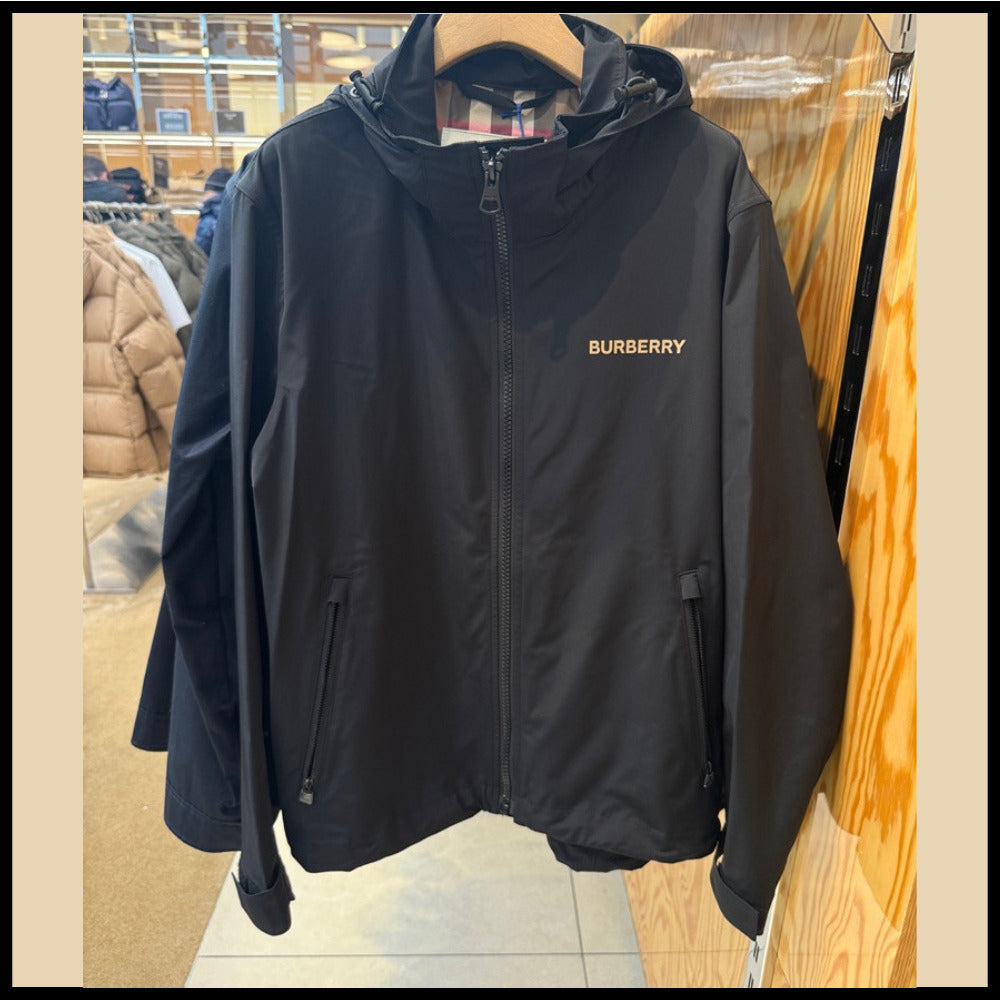 【Burberry】New Hargrave Internal EKD Windbreaker Jacket