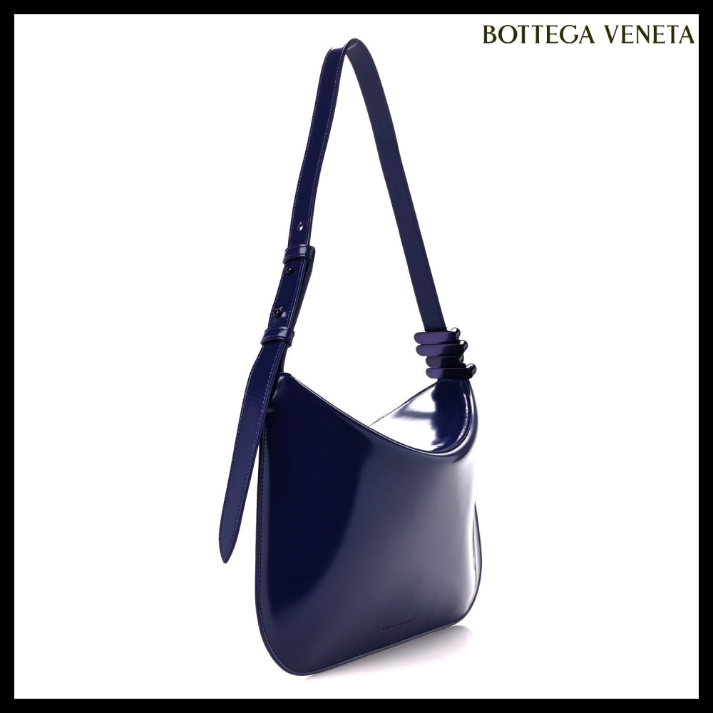 【BOTTEGA VENETA】Patent S Metal Loops Shoulder Bag Unicorn