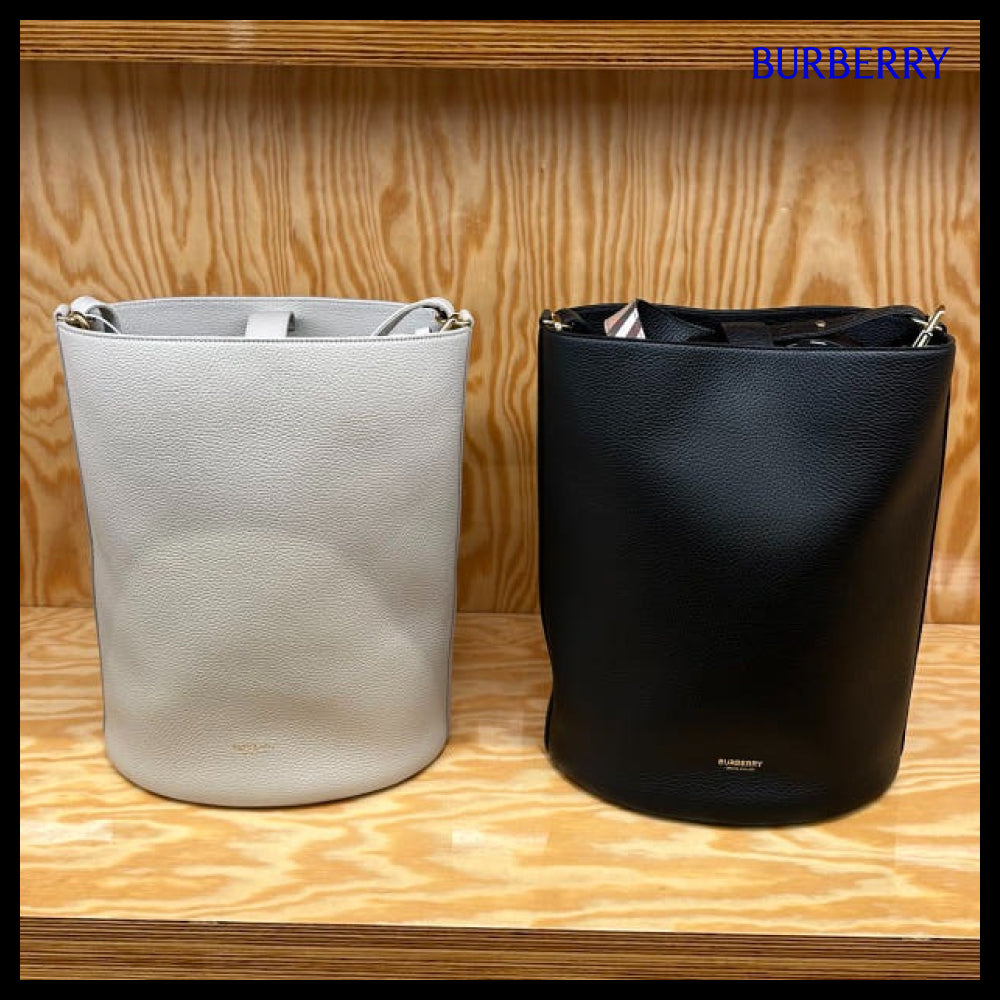 【Burberry】Grain Leather Medium Bucket Bag 2 Colors